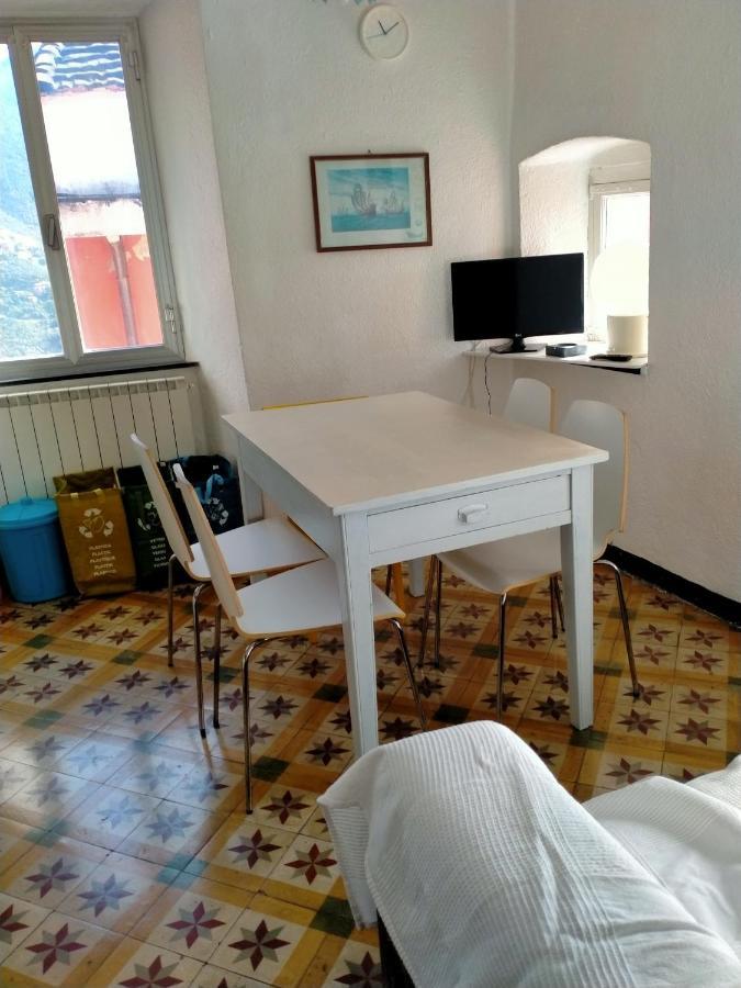 Trilocale In Dimora Tipica Montale (Liguria) Exterior foto