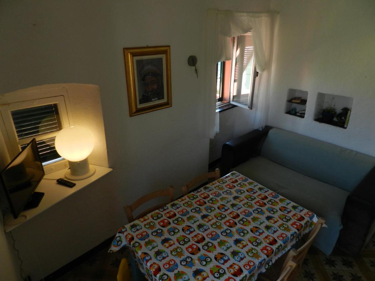Trilocale In Dimora Tipica Montale (Liguria) Exterior foto