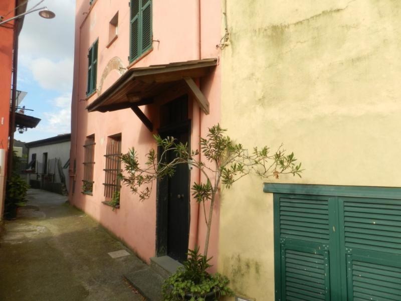Trilocale In Dimora Tipica Montale (Liguria) Exterior foto